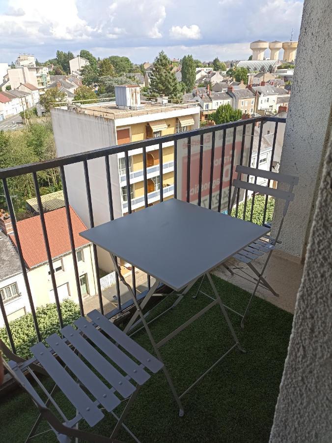 Ferienwohnung Un Temps Pour Soi Châteauroux Exterior foto